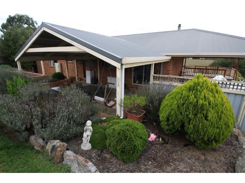 15-17 Grandridge East Road, Mirboo North VIC 3871