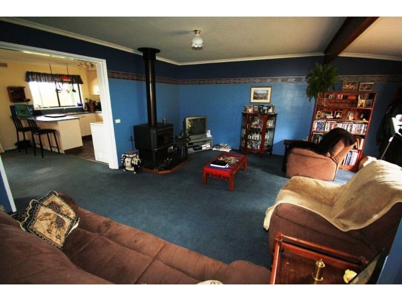 5 Allen Street, Mirboo North VIC 3871