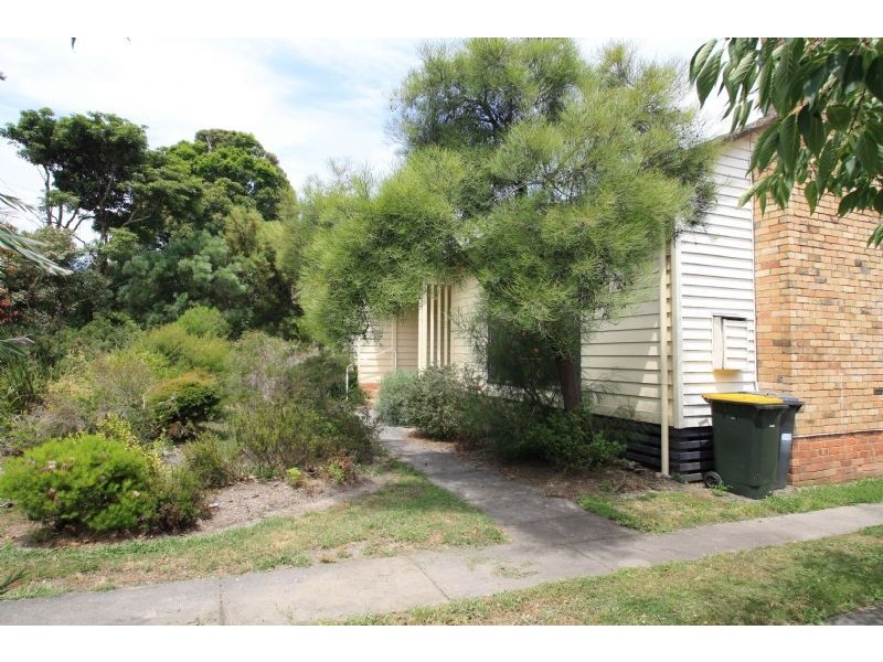 4 Giles Street, Mirboo North VIC 3871