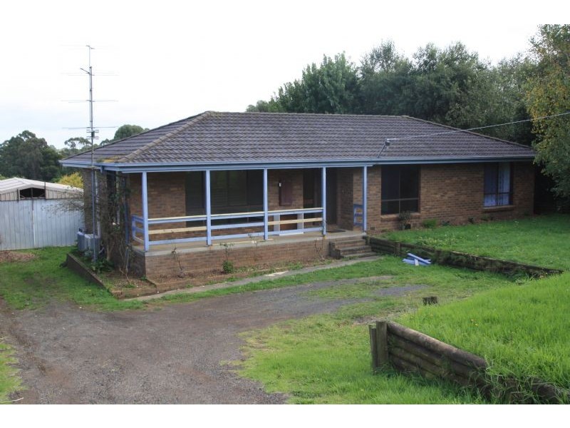 30 Murray Street, Mirboo North VIC 3871