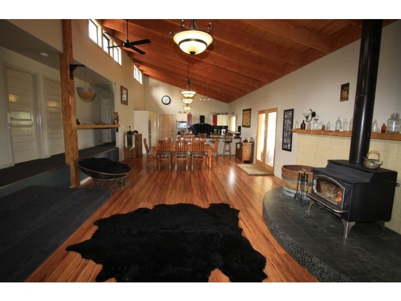 53 Balook Street, Mirboo North VIC 3871