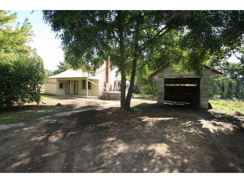 23 Thorpdale Road, Mirboo North VIC 3871