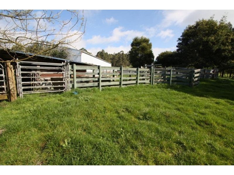 1325 Yarragon Road, Hallston VIC 3953