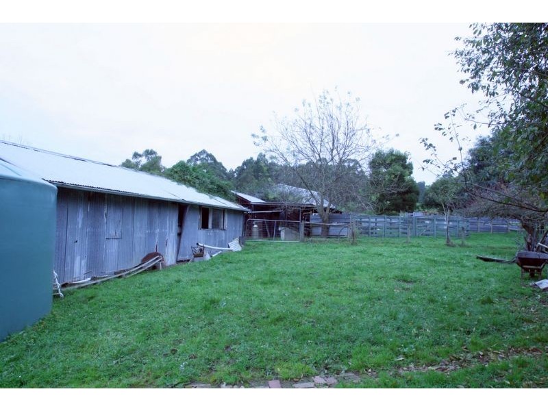 1325 Yarragon Road, Hallston VIC 3953