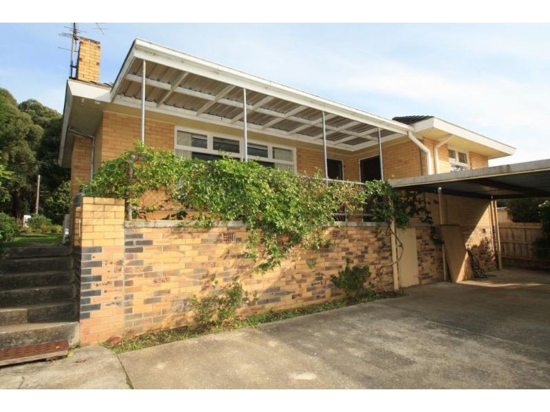 16 Baths Road, Mirboo North VIC 3871
