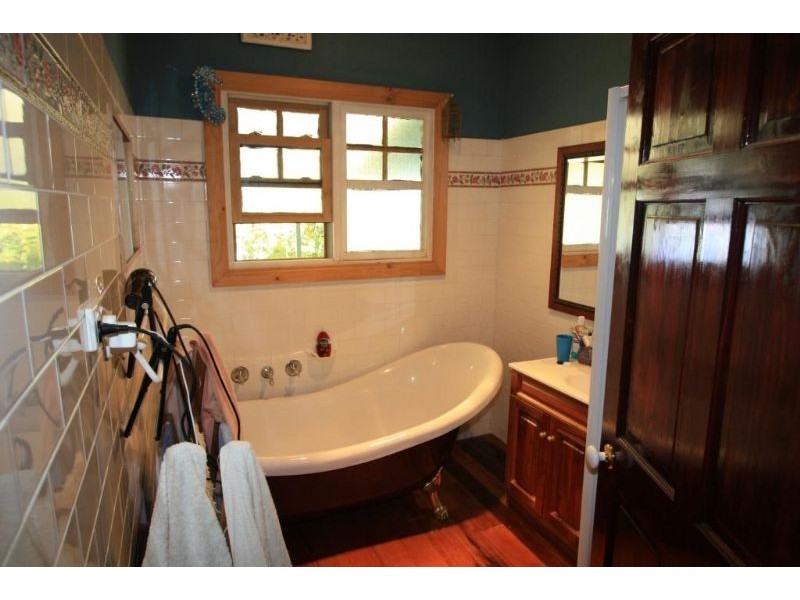 12 Baromi Road, Mirboo North VIC 3871