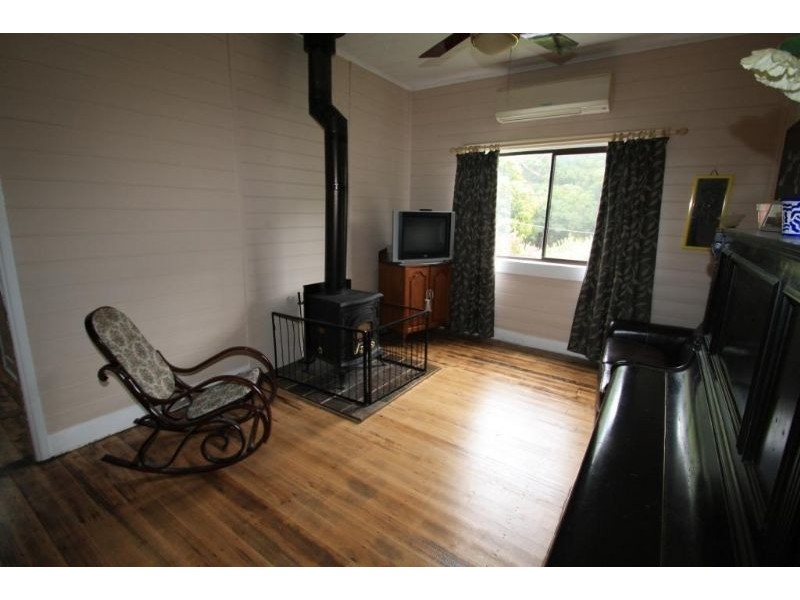 6 Pincini Street, Mirboo North VIC 3871