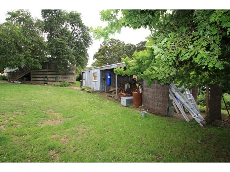6 Pincini Street, Mirboo North VIC 3871