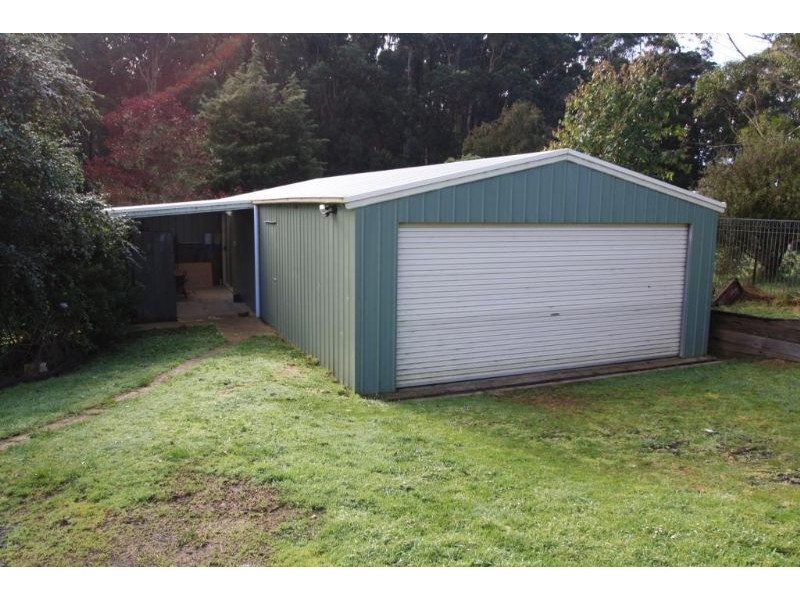 15 Old Darlimurla Road, Mirboo North VIC 3871