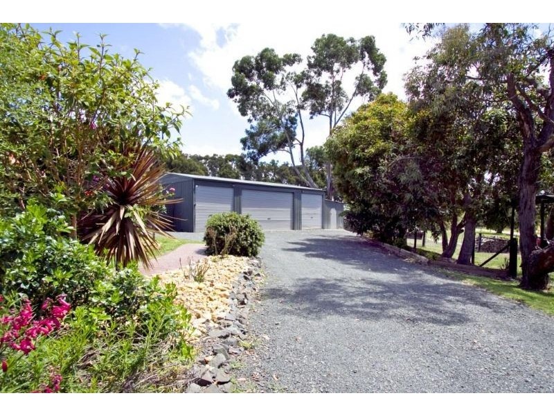 864 Darlimurla Road, Boolarra VIC 3870