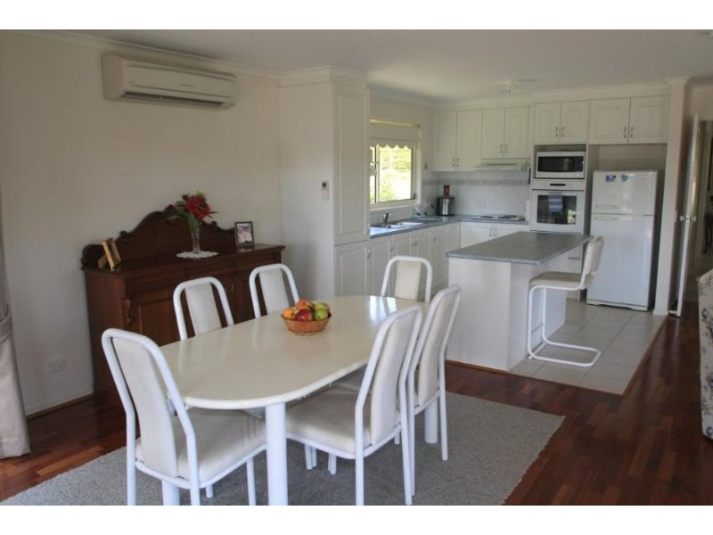 8 Grey Road, Mirboo North VIC 3871