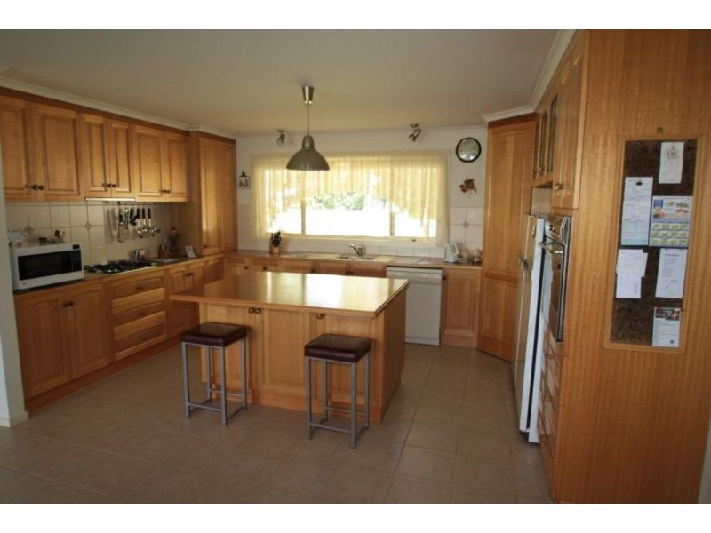 4 Pincini, Mirboo North VIC 3871