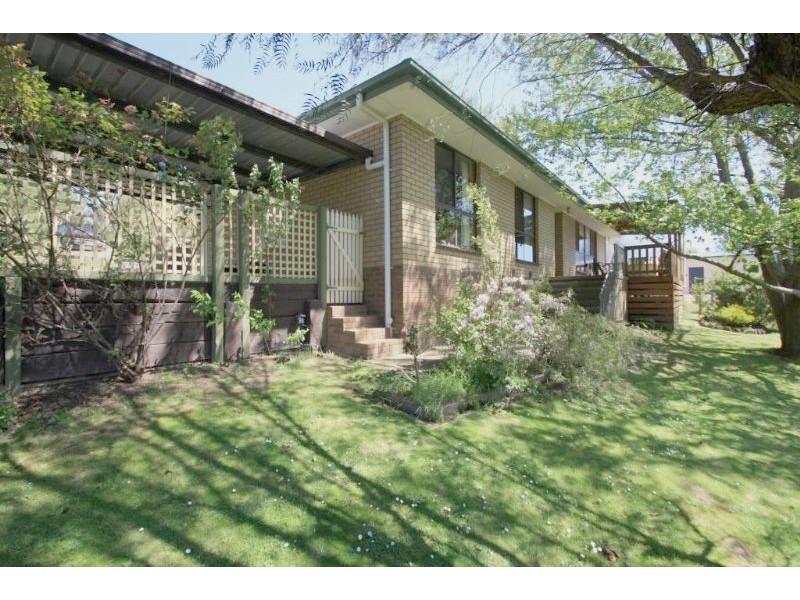 19-21 Bourke Street, Mirboo North VIC 3871