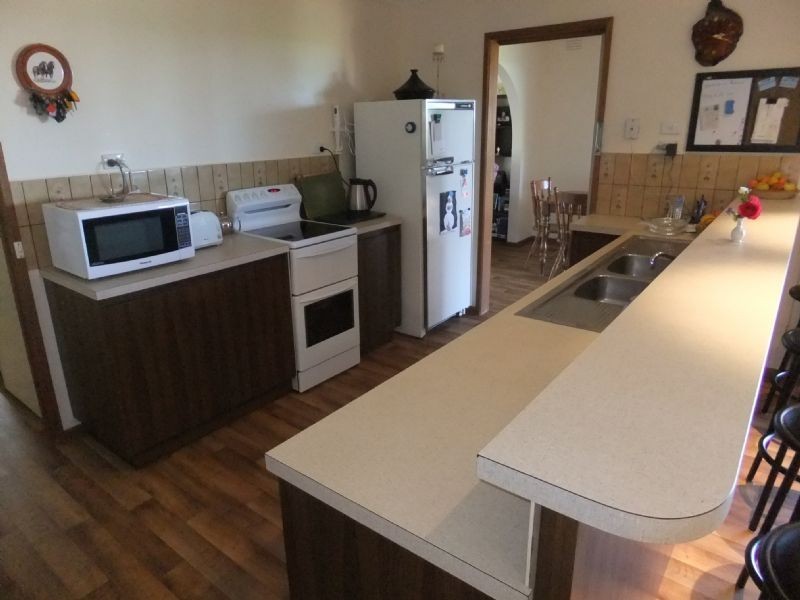 14 Farmer Street, Mirboo North VIC 3871