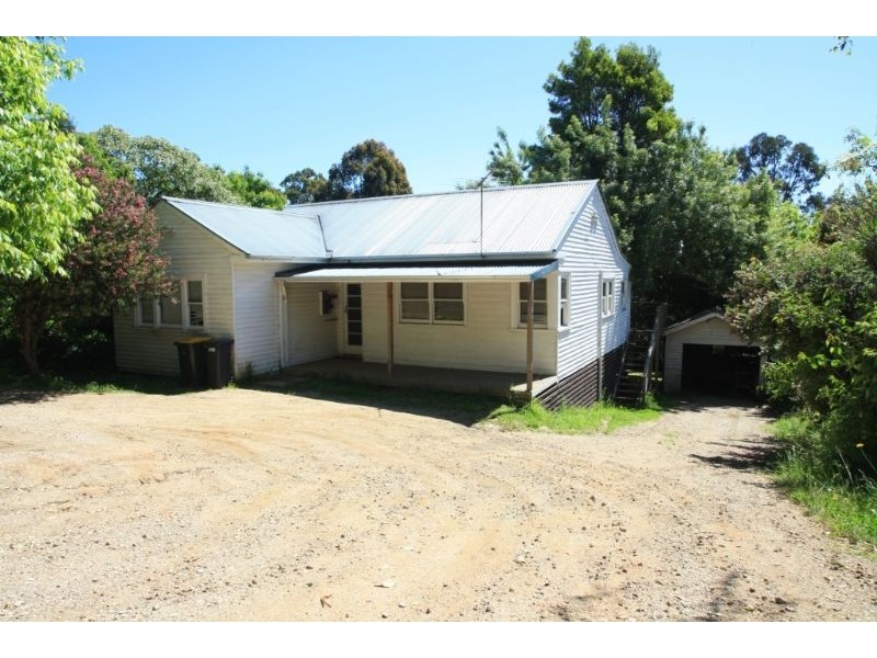 5 Thorpdale  Road, Mirboo North VIC 3871