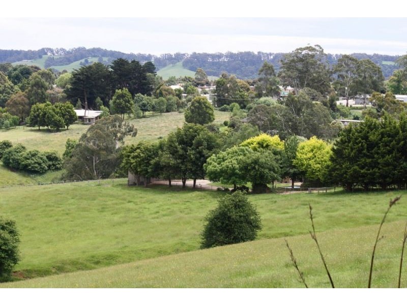 30 Grandridge East, Mirboo North VIC 3871