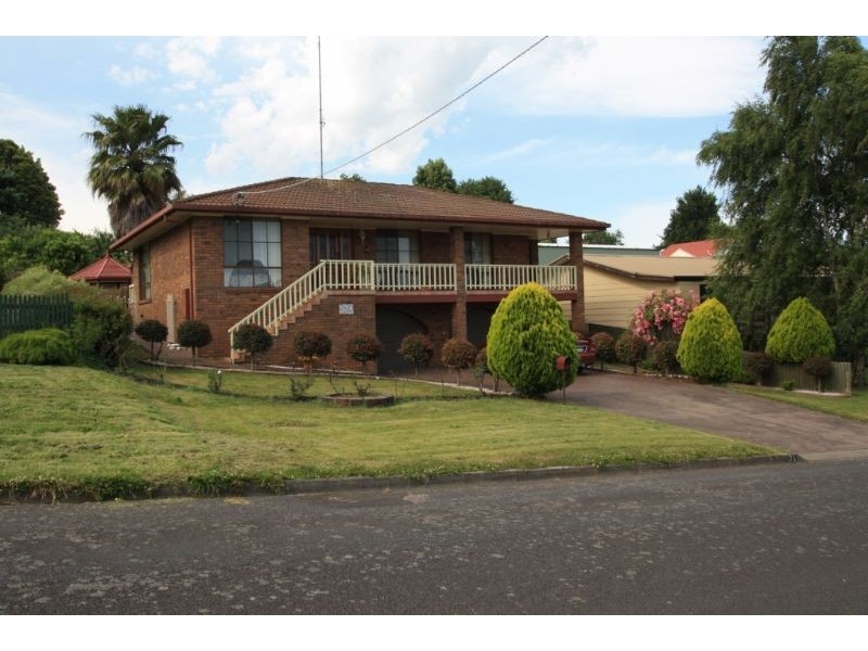 31 Giles Street, Mirboo North VIC 3871