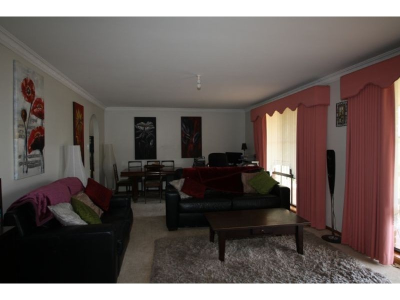 31 Giles Street, Mirboo North VIC 3871