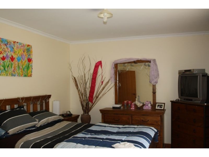 31 Giles Street, Mirboo North VIC 3871