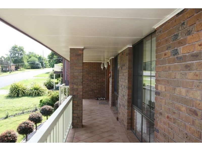 31 Giles Street, Mirboo North VIC 3871