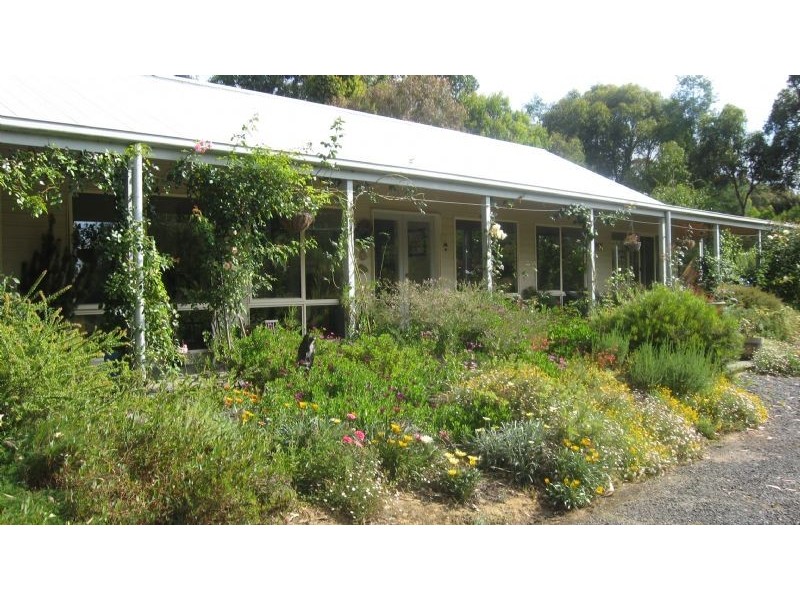 10 Grey Road, Mirboo North VIC 3871