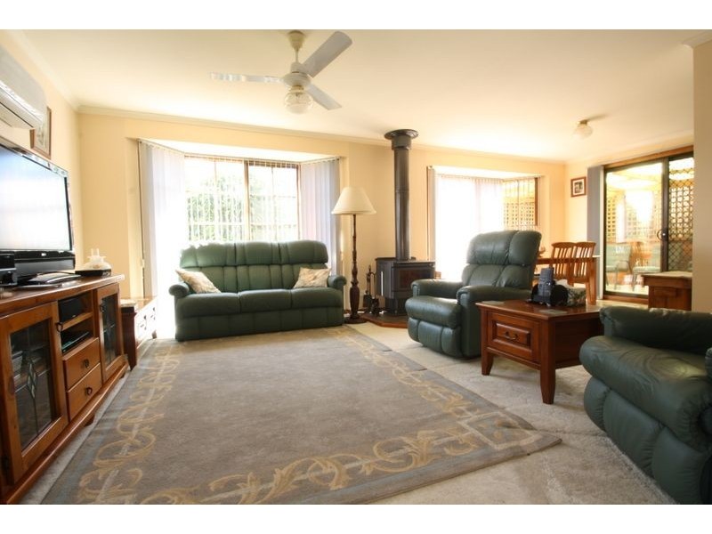 12 Scarlett Street, Mirboo North VIC 3871