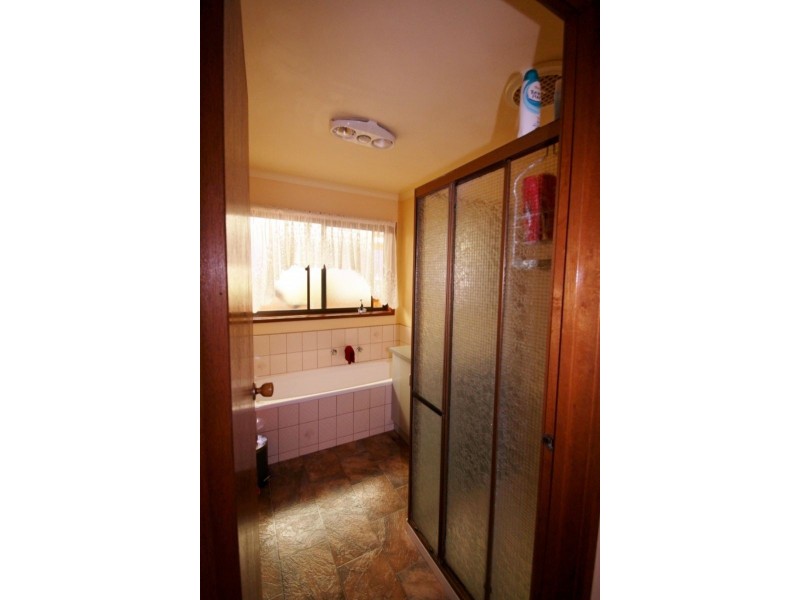 12 Scarlett Street, Mirboo North VIC 3871