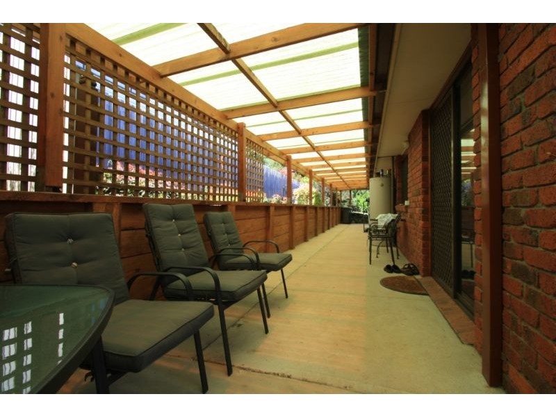 12 Scarlett Street, Mirboo North VIC 3871