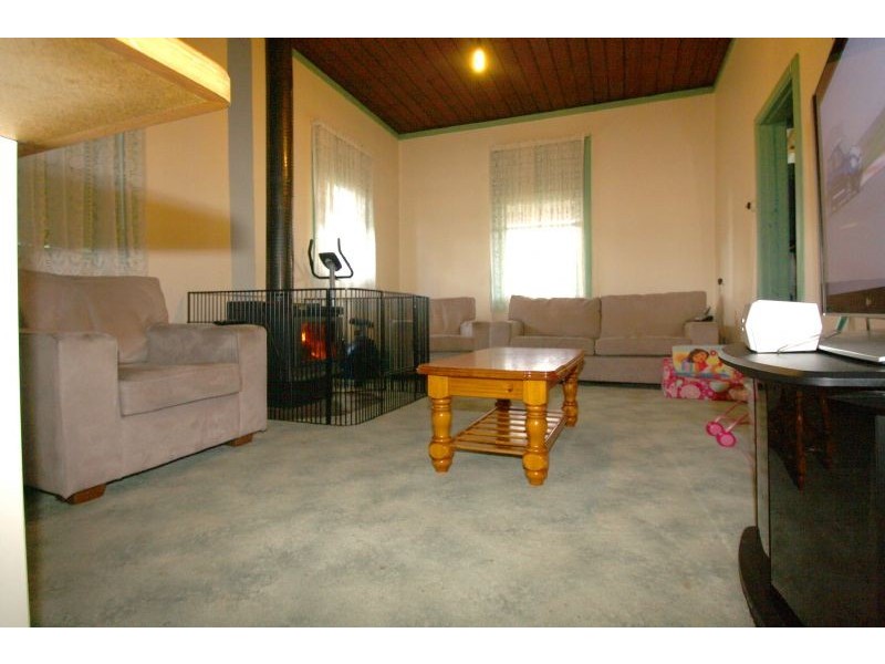 18 Baromi Road, Mirboo North VIC 3871