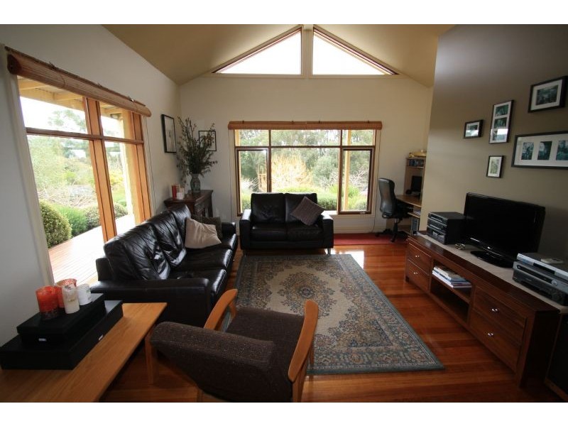 19 Old Thorpdale Road, Mirboo North VIC 3871