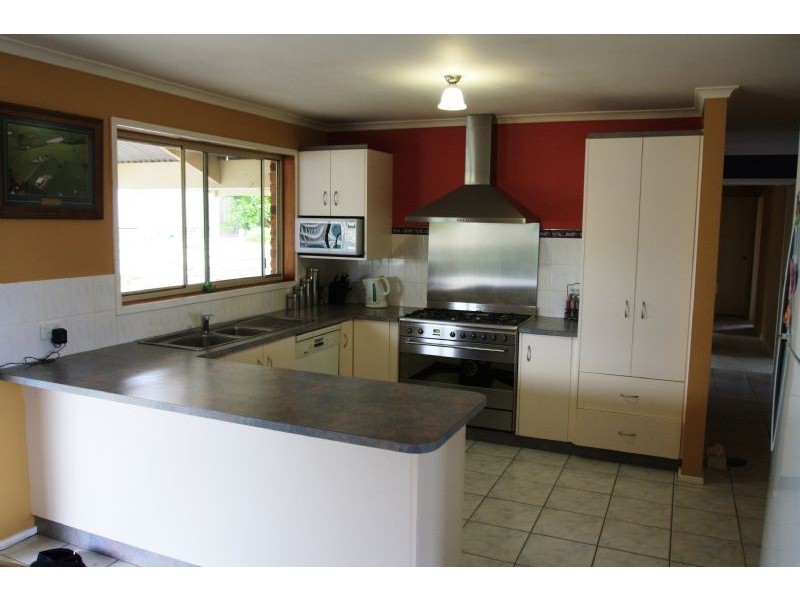 15-17 Grandridge Road, Mirboo North VIC 3871