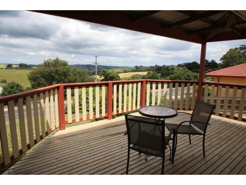 15-17 Grandridge Road, Mirboo North VIC 3871