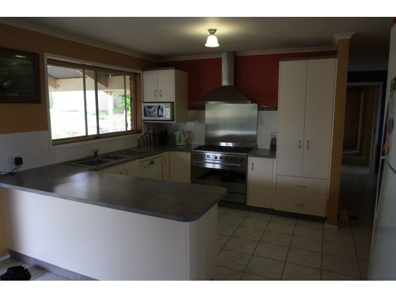 15-17 Grandridge Road, Mirboo North VIC 3871