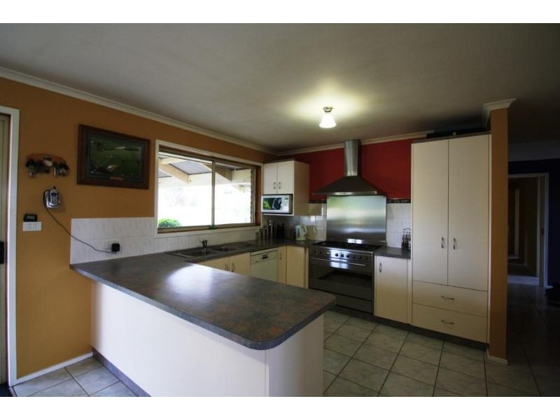 15-17 Grandridge Road, Mirboo North VIC 3871
