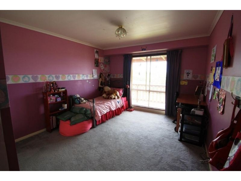 15-17 Grandridge Road, Mirboo North VIC 3871