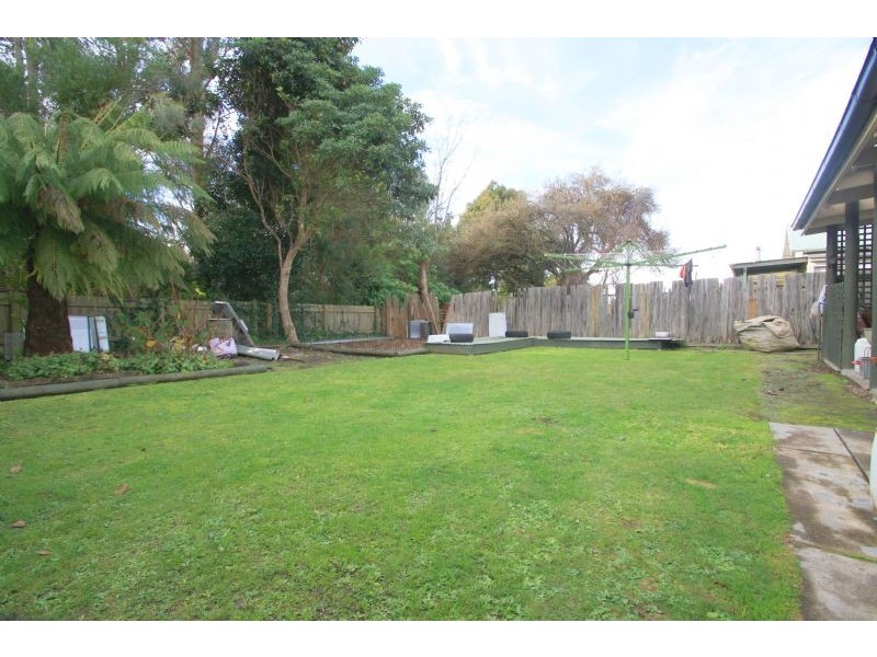 5 Giles, Mirboo North VIC 3871