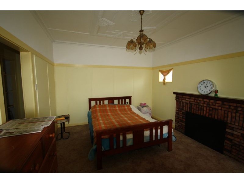 5 Giles, Mirboo North VIC 3871