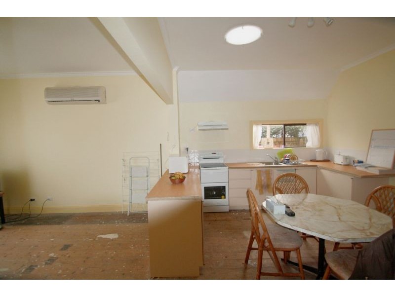 5 Giles, Mirboo North VIC 3871