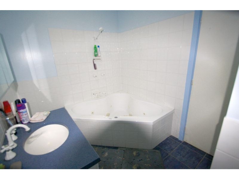 5 Giles, Mirboo North VIC 3871