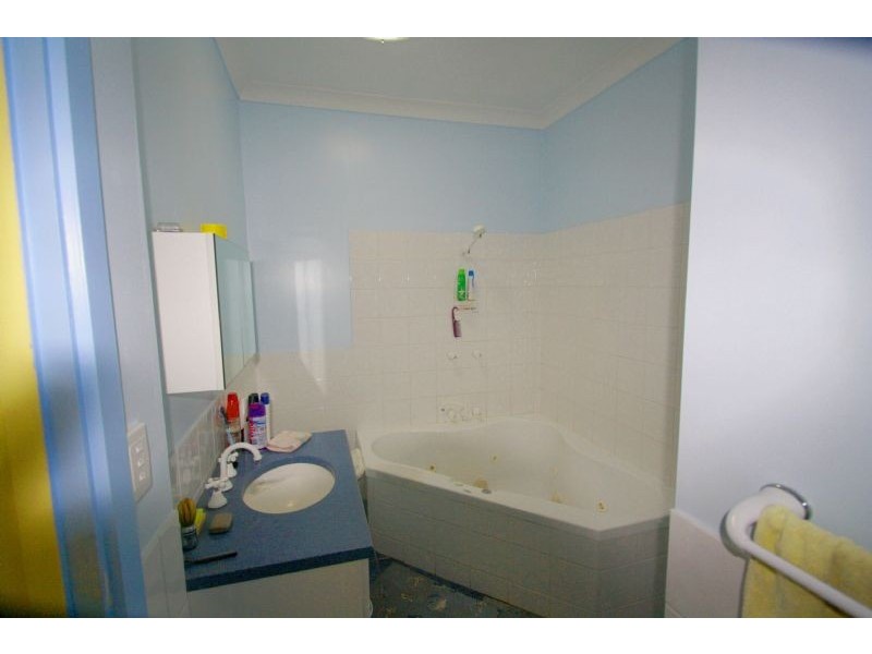 5 Giles, Mirboo North VIC 3871