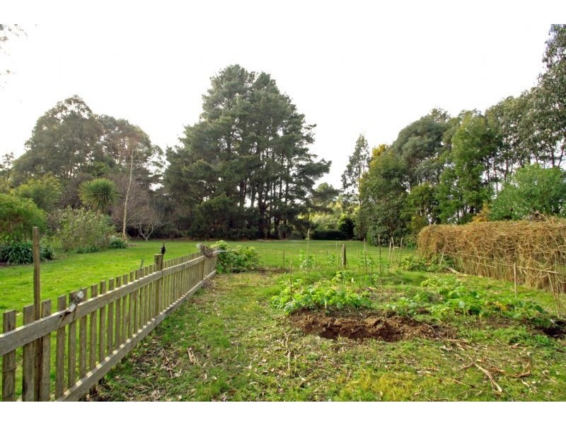 7 Wembridges Road, Mirboo North VIC 3871