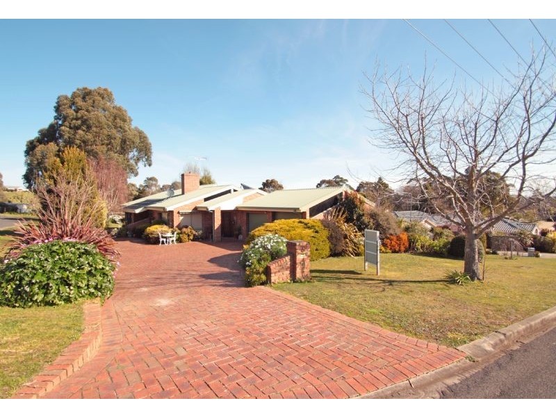 8 Scarlett Street, Mirboo North VIC 3871