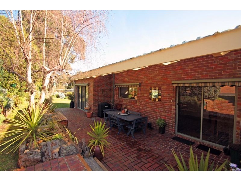 8 Scarlett Street, Mirboo North VIC 3871