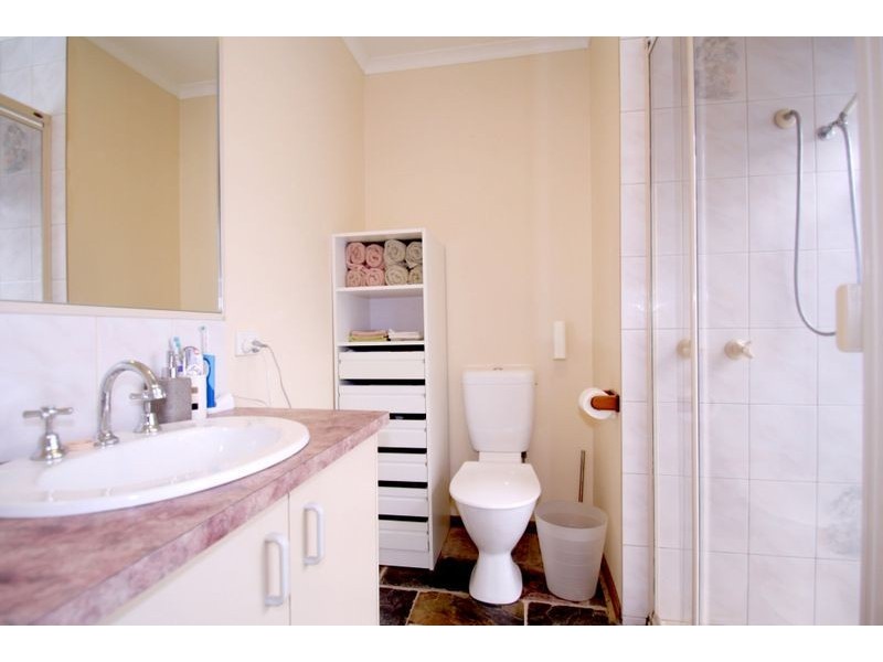 8 Scarlett Street, Mirboo North VIC 3871