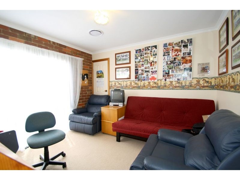 8 Scarlett Street, Mirboo North VIC 3871