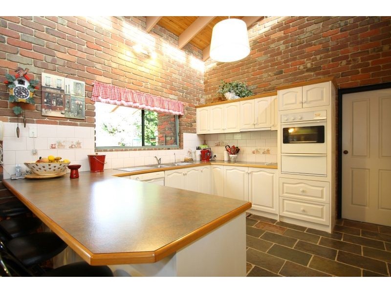 8 Scarlett Street, Mirboo North VIC 3871