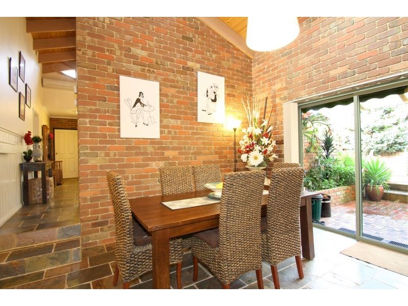 8 Scarlett Street, Mirboo North VIC 3871