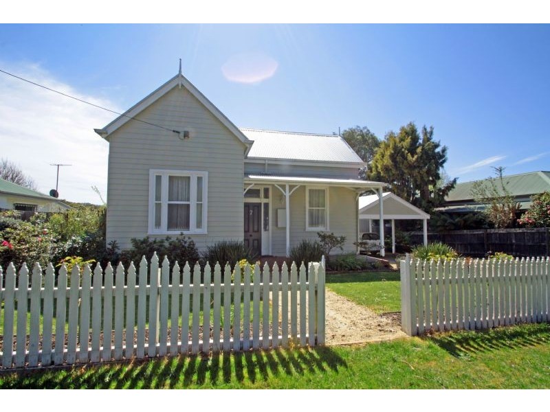 7 Couper Street, Mirboo North VIC 3871