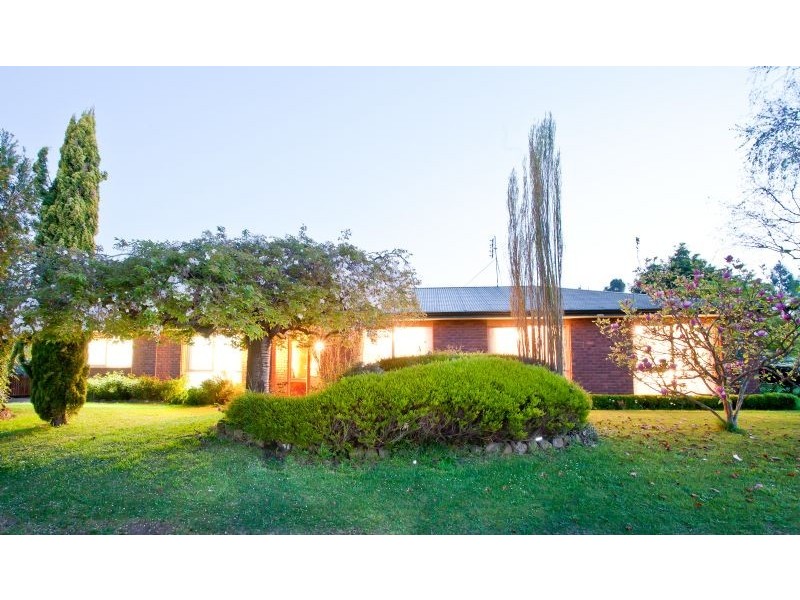 2 Balding Street, Mirboo North VIC 3871