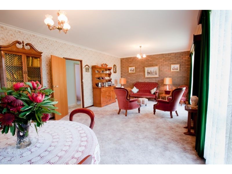 2 Balding Street, Mirboo North VIC 3871